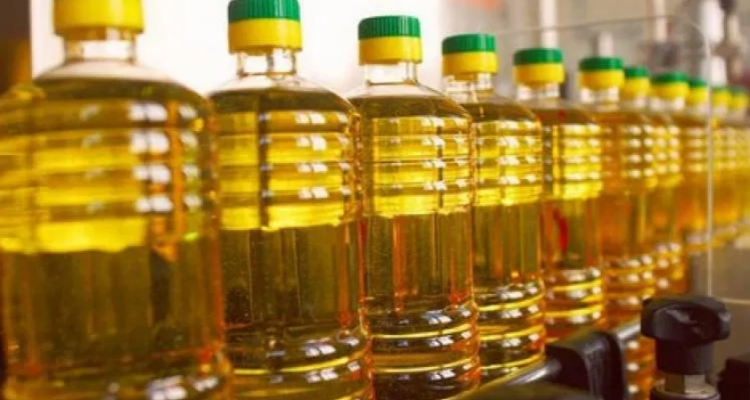 الكاف: حجز قرابة 4 آلاف لتر من الزيت النباتي بمستودع
