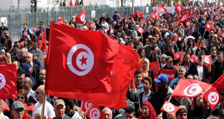 التونسيون يحتفلون اليوم بالذكرى 66 لعيد الاستقلال
