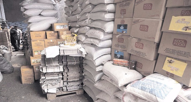 غرفة تجار المواد الغذائية بالجملة تدعو وزارة التجارة الى الكف عن المداهمات العش