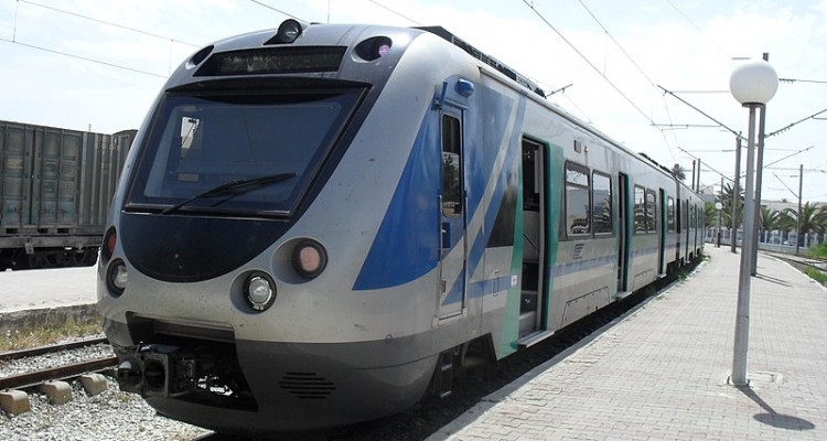 مقرين : خروج جزئي لقطار الضاحية الجنوبية