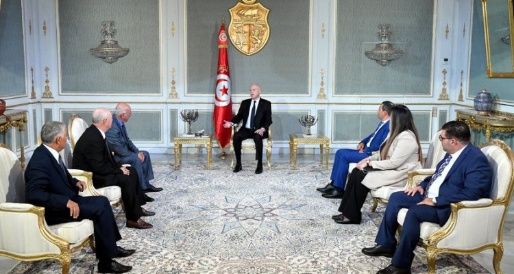 رئيس الجمهورية يلتقي أعضاء المكتب التنفيذي للاتحاد التونسي للفلاحة والصيد البحري