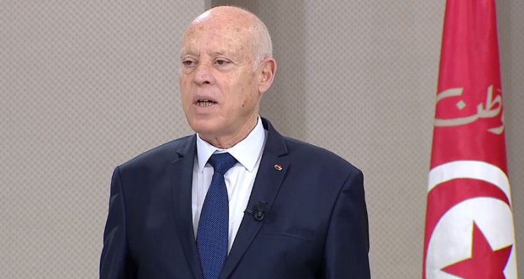 قيس سعيد: " الحكومة والبرلمان موش باش ياقفو معانا على الصراط المستقيم"