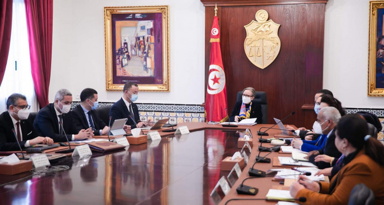 رئيسة الحكومة  تدعو الى تجند كل الهياكل المهنية لعودة نشاط السياحة العالمية