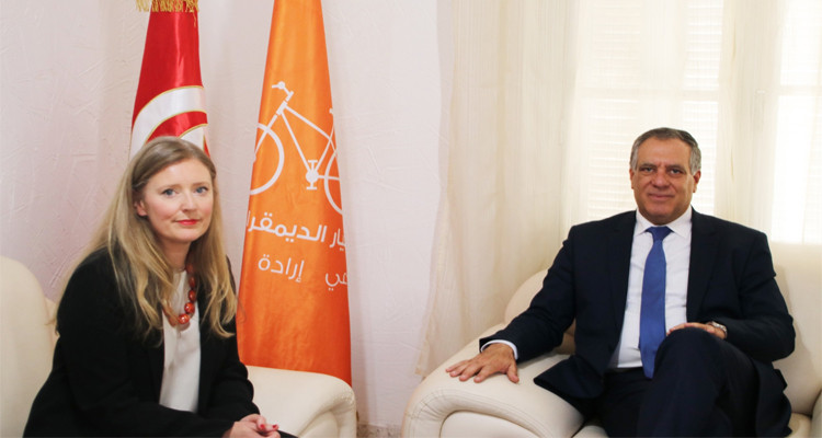 غازي الشواشي يستقبل سفيرة بريطانيا بمقر التيار الديمقراطي