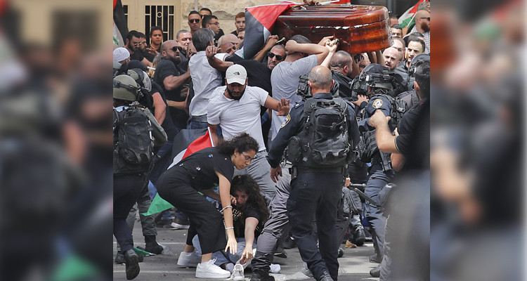 صدامات في القدس خلال تشييع جثمان شيرين ابو عاقلة