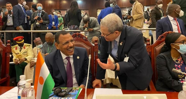 رئيس النيجر يعبّر عن ثقته في خيارات سعيّد للوصول بتونس إلى بر الأمان