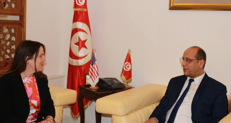 القائمة باعمال سفارة أمريكا تدعو تونس الى ضرورة اصلاح ''الدعم الموجّه ''