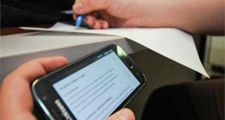 العاصمة: الإطاحة بشبكة توفر أجوبة الامتحانات ب 1200 دينار