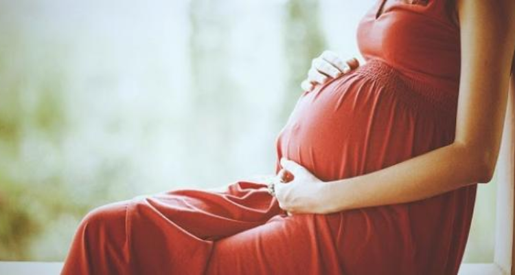 مجموعة توحيدة بن الشيخ تدعو إلى أن يكفل الدستور الجديد للنساء حق الإجهاض القانوني والآمن