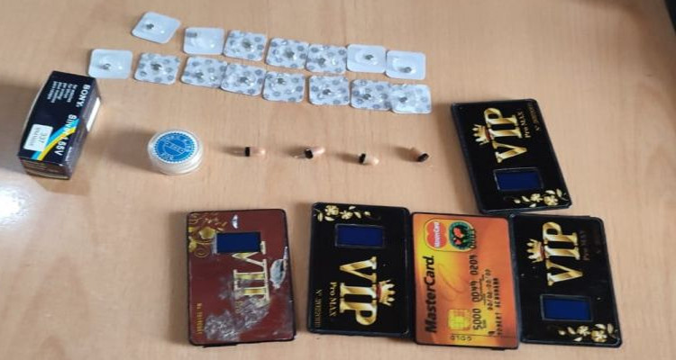 تفكيك شبكات مختصة في بيع أجهزة الغش في الامتحانات الوطنية