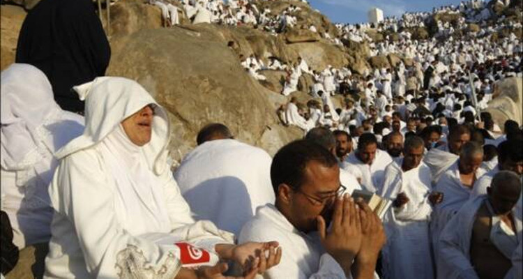 الحجيج التونسيون يصعدون الى مخيّم عرفة