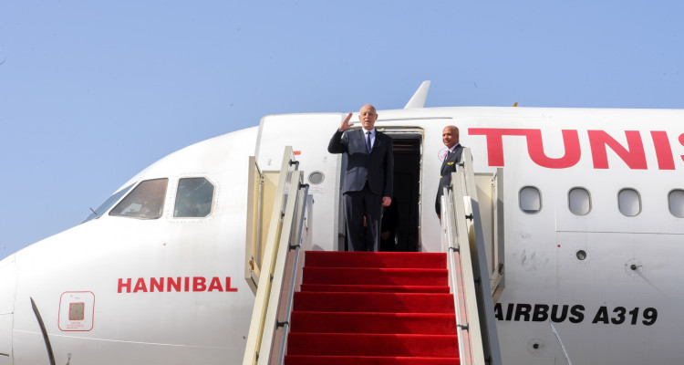 رئيس الجمهورية يغادر في اتجاه الجزائر