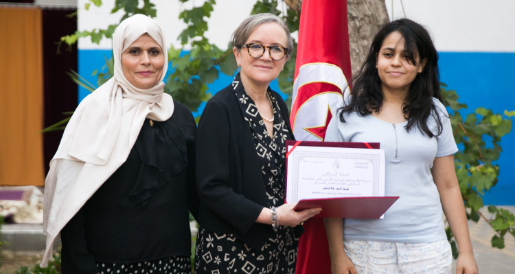 تكريم المتفوقين في المناظرات الوطنية من أبناء أعوان وإطارات رئاسة الحكومة