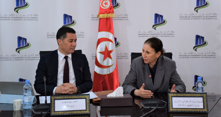 جلسة عمل حول إحالة بطاحات جربة إلى مصالح وزارة النقل
