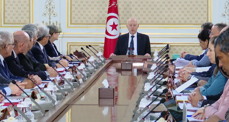 قيس سعيّد:  الاقتراع على الأفراد ليس فيه إقصاء ومن يريد المقاطعة فهو حر