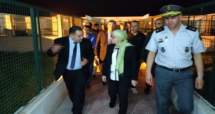 الكاف: وزيرة العدل تؤدي زيارة غير معلنة الى السجن المدني بالسرس
