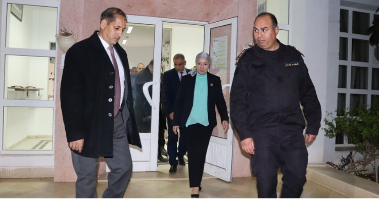 وزيرة العدل تأذن بنقلة عدد من مساجين سجن المرناقية لأسباب انسانية