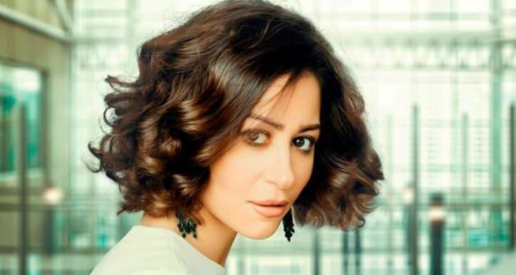 القبض على الممثلة المصرية منة شلبي بحوزتها 12 كيس ماريخوانا
