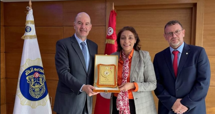 تعزيز التعاون الديواني  محور لقاء المديرة العامة للديوانة وسفير سويسرا بتونس