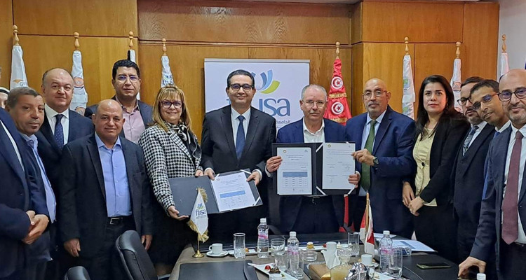 توقيع اتفاق للزيادة في أجور العاملين في قطاع التأمين