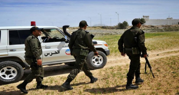 القصرين: ايقاف 7 أجانب بصدد إجتياز الحدود الجزائرية التونسية