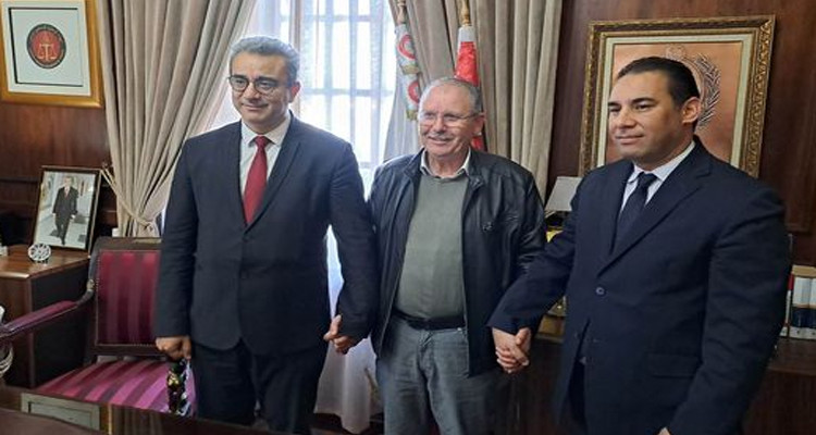 كيفية بلورة تصور مشترك لانقاذ تونس محور لقاء عميد المحامين والطبوبي والطريفي