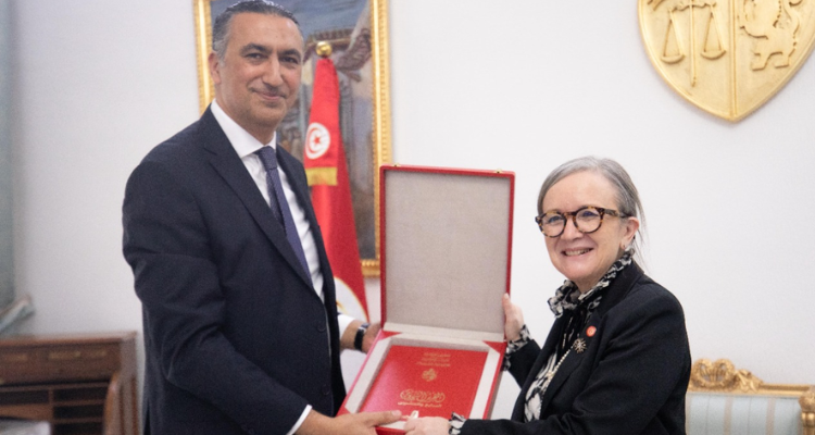 رئيسة الحكومة تتسلم التقرير السنوي للهيئة العليا للرقابة الإدارية والمالية