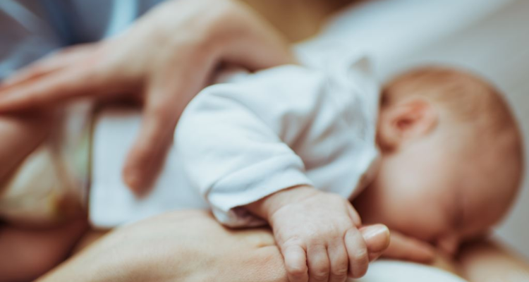 وزيرة المرأة: تسجيل 868 حالة ولادة خارج إطار الزواج سنة 2022