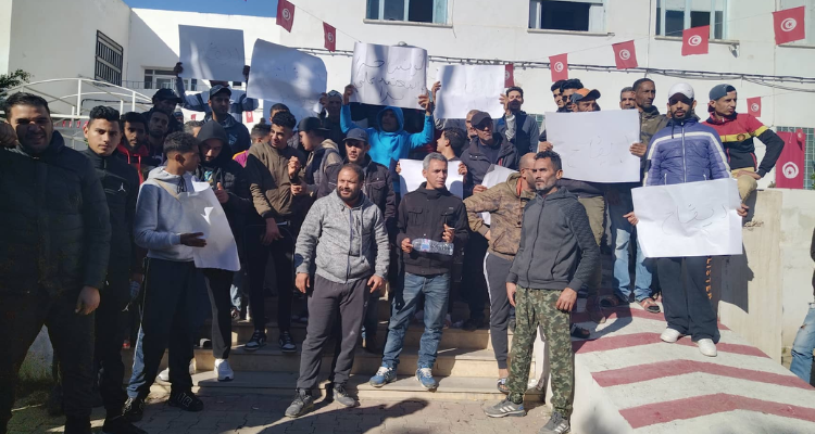 شباب العمران يطالب باستقالة المعتمد