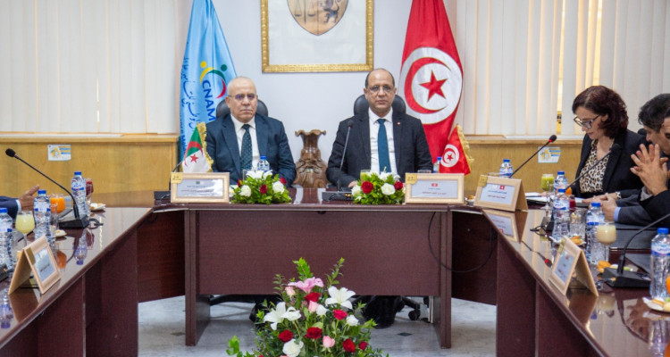 مالك الزاهي يطلع نظيره الجزائري على التجربة التونسية في مجالي الضمان الاجتماعي والتأمين على المرض
