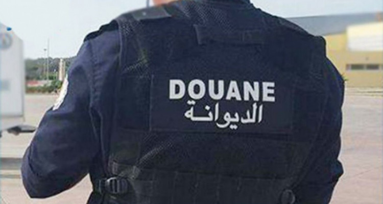 القيروان: إصابة أربعة اعوان ديوانة عقب انقلاب سيارتهم واحتراقها