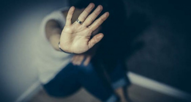 اريانة: منحرفان ينتحلان صفة عوني أمن ويفتكان فتاة من خطيبها ويغتصبانها