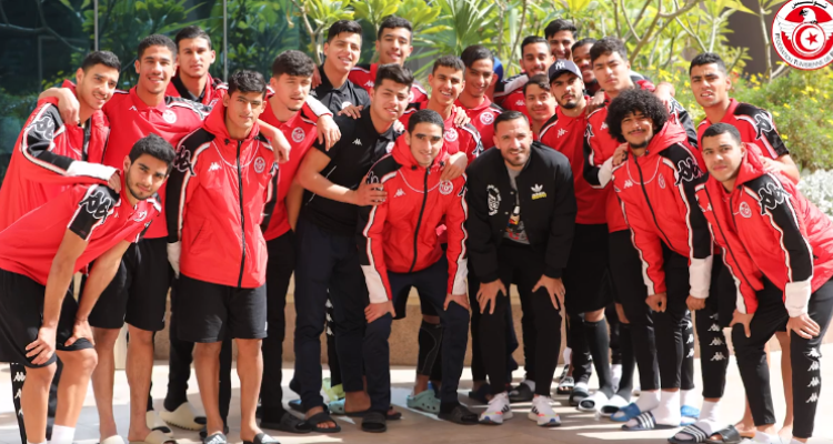 علي معلول يزور لاعبي المنتخب التونسي أواسط  ويرفع من معنوياتهم قبل مواجهة زامبيا