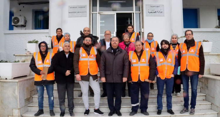 وزير الصحة يشرف على موكب توديع البعثة الطبية التونسية الى سوريا