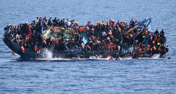 رمضان بن عمر: 2023 ستكون مأساوية على مستوى ''الحرقة''