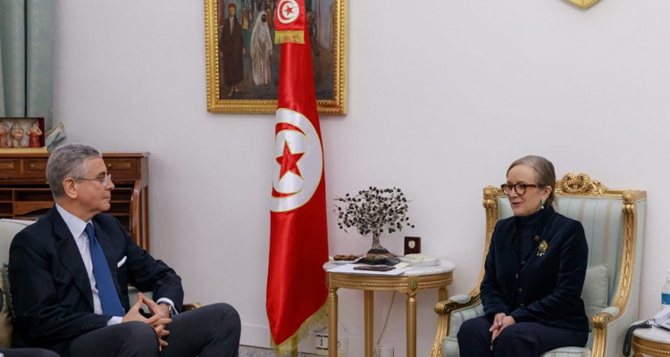 رئيسة الحكومة تستقبل وفدا رفيعا عن البنك الدولي