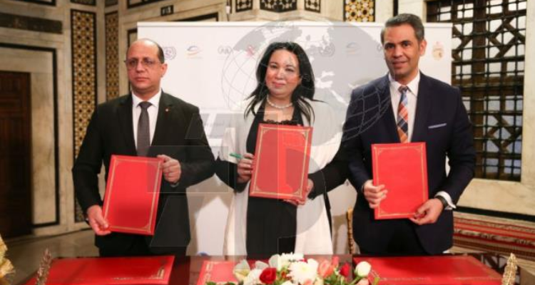 امضاء اتفاقية شراكة بين وزارات المرأة والشؤون الاجتماعية والتشغيل