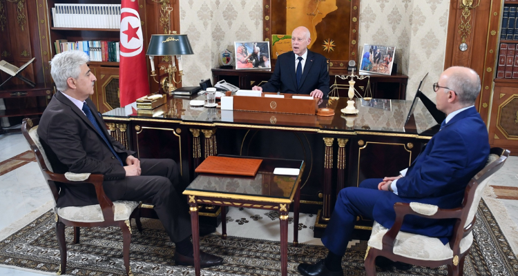 إجلاء التونسيين من السودان محور لقاء رئيس الدولة ووزيري الدفاع والخارجية