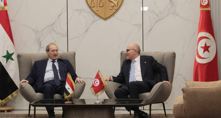 وزير خارجية سوريا يصل الى تونس 