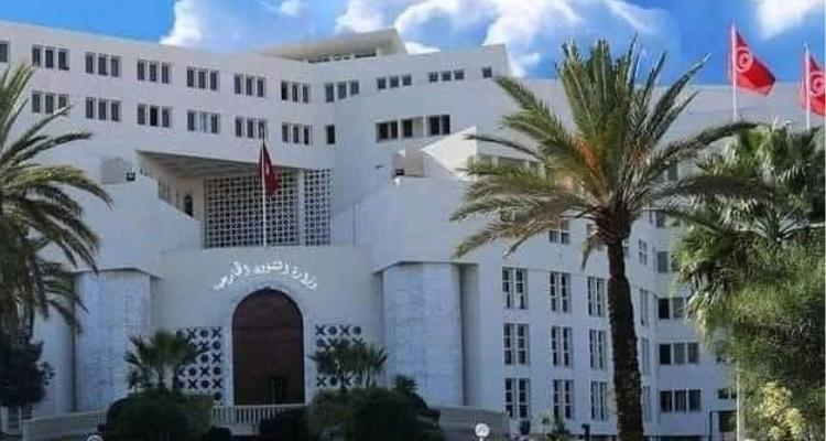 الخارجية : لم يصدُر عن أيّ جهة رسميّة تونسيّة خطاب كراهية ضدّ الأجانب أو تحريض على الميز العنصـري