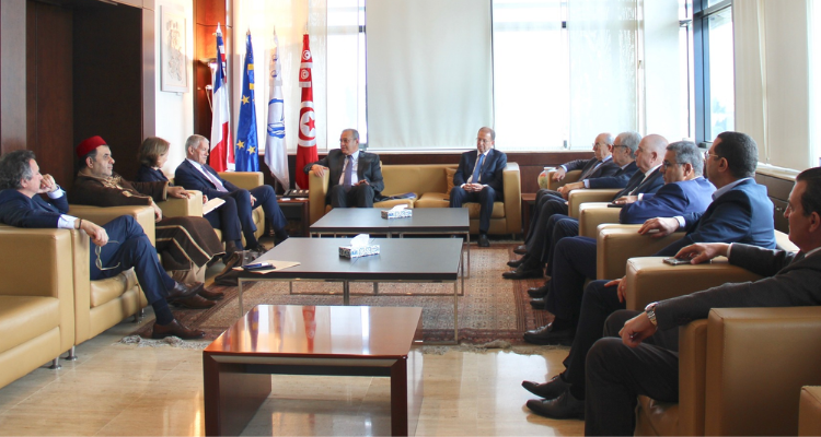 فحوى لقاء رئيس منظمة الأعراف وسفير فرنسا بتونس