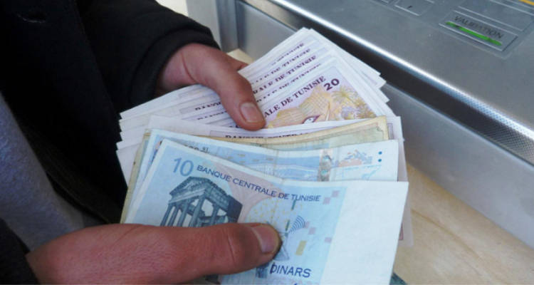 البنوك التونسية تتقاضى شهريا 83 دينار على كل حساب بنكي بعنوان عمولات وفوائض