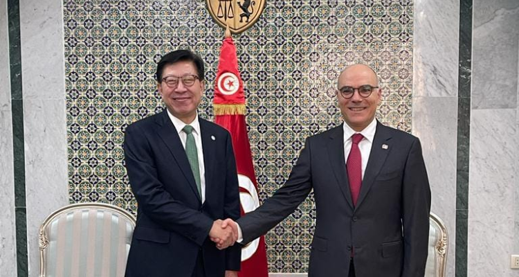 تسلمها وزير الخارجية: رئيس كوريا يبعث برسالة شخصية الى قيس سعيّد