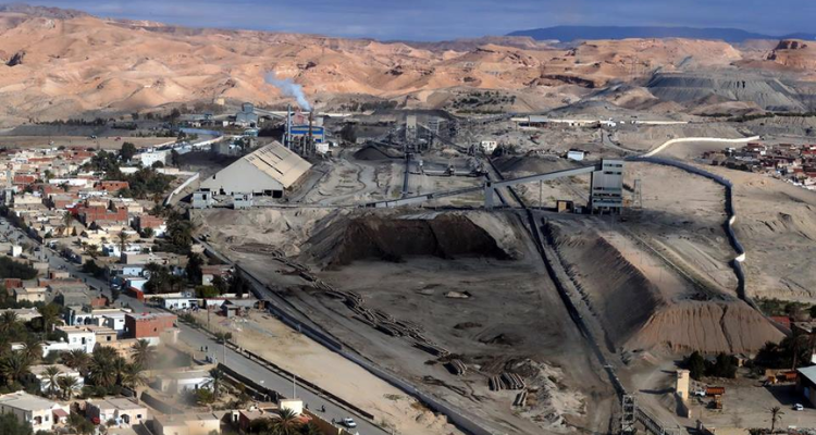 معمل المظيلة 1 يشرع في إمداد بنغلاديش بكمّيات من سماد ثلاثي الفسفاط الرّفيع