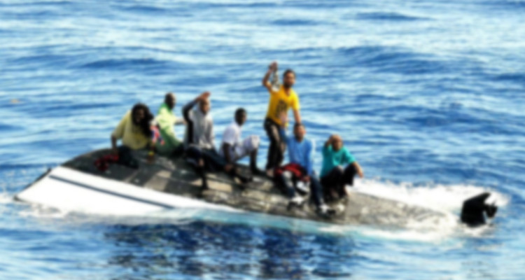 خلال عملية انقاذهم: 39 ''حارقا'' يعتدون بالحجارة على عون من الوحدات العائمة 