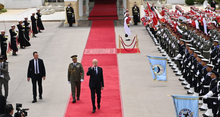 رئيس الجمهورية يتحوّل غدا الى فرنسا  للمشاركة في قمة باريس من أجل عقد مالي جديد