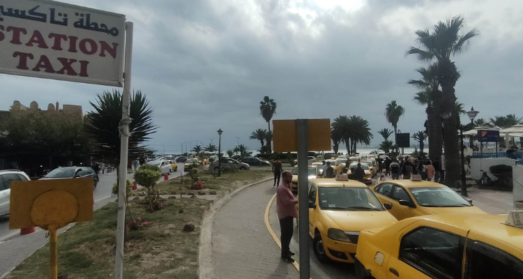 الحمامات: تبادل عنف بين سائقي التاكسي الفردي بسبب الوقوف بالمحطة
