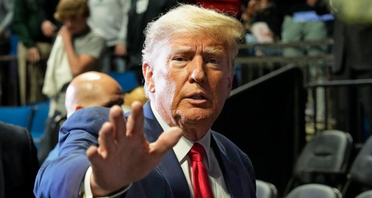 توجيه 37 تهمة جنائية لترامب في قضية الوثائق السرية