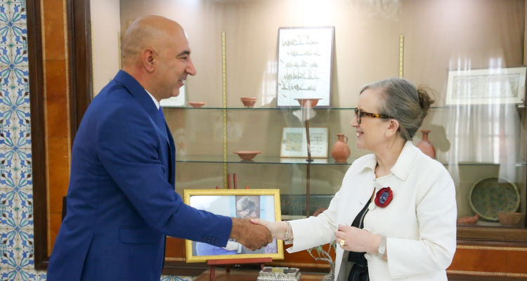 رئيسة الحكومة تستقبل رئيس مؤسسة فداء
