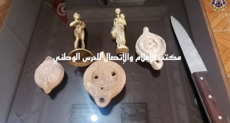 القيروان : الاحتفاظ بشخص بحوزته 5  قطع أثرية 